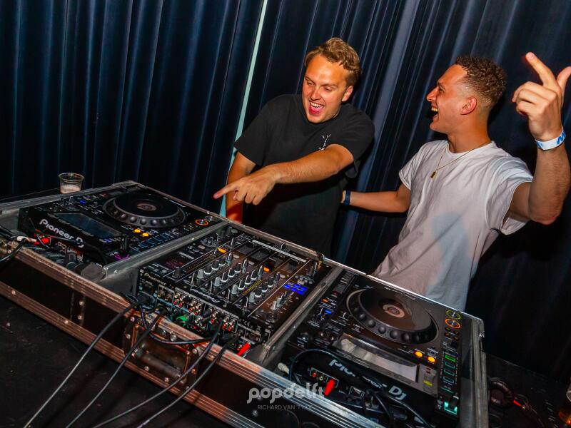 Sven Fields & Millean. 