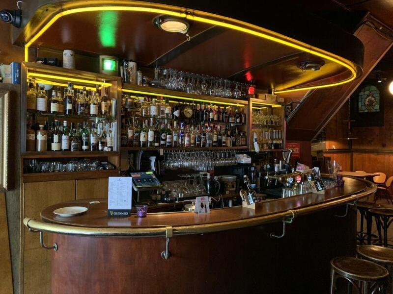 Cafe De Klok Delft Bar1