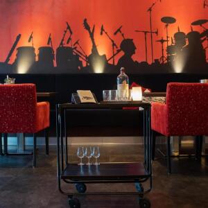 Full Colour Jam in Hotel Hampshire