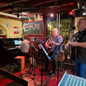 BEBOP UNPLUGGED: Los Contact