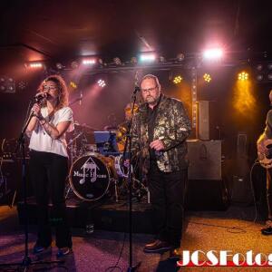 Live muziek met Interesting Bernardo